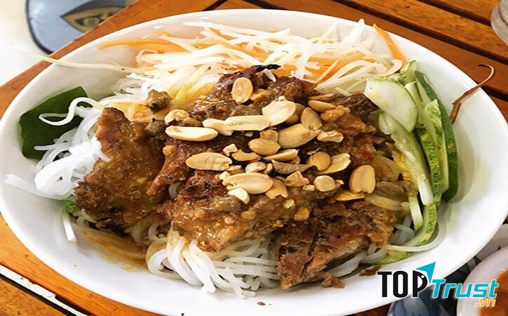 Bún thịt nướng Bà Trai