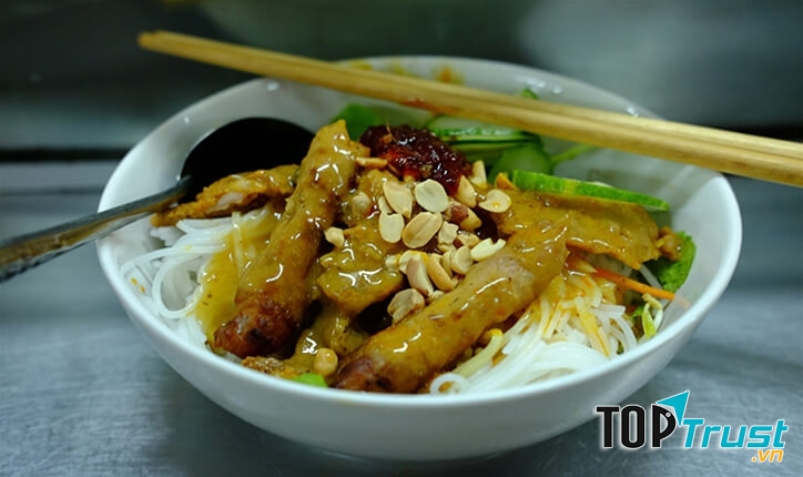 Bún thịt nướng Chợ Cồn