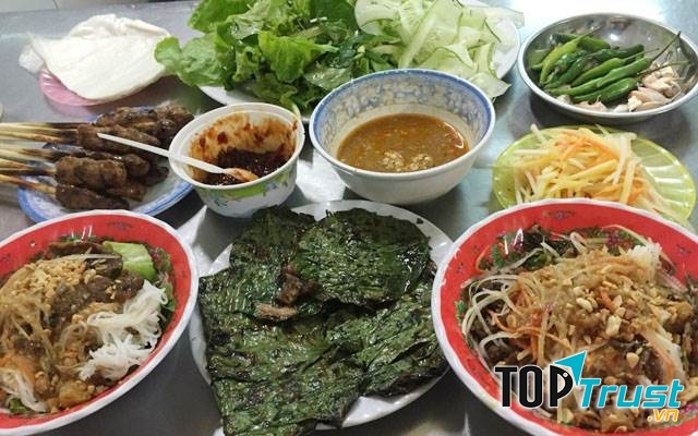 Bún thịt nướng Chú Quảng