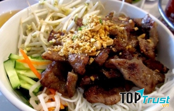 Bún thịt nướng Loan
