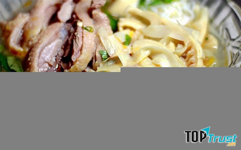 Bún vịt xáo măng