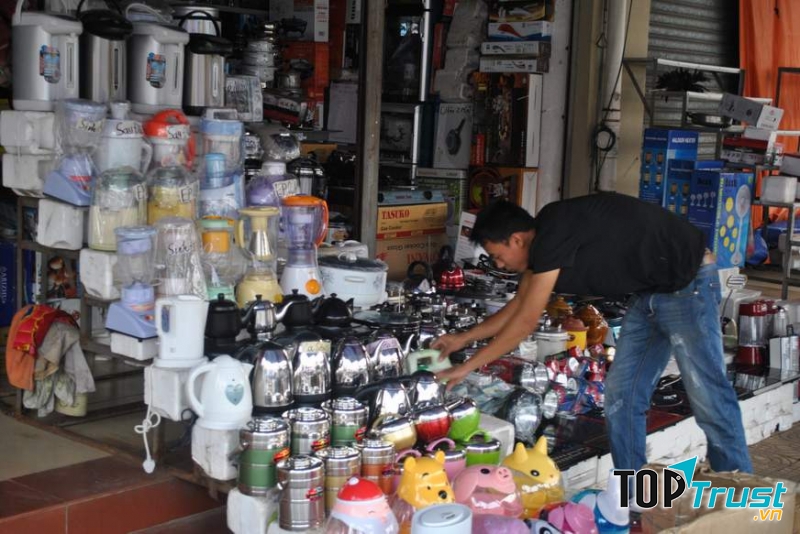 Buôn bán hàng điện gia dụng