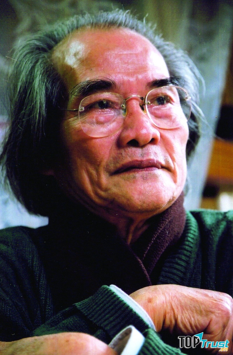 Nhà văn Sơn Tùng