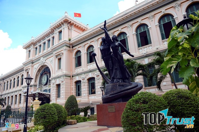 Toà nhà Bưu điện Sài Gòn