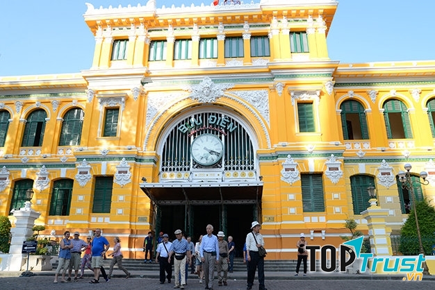Bưu điện trung tâm thành phố Hồ Chí Minh  là một điểm đến tuyệt vời trong chuyến du xuân của bạn.