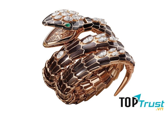 Một thiết kế độc đáo khác của dòng đồng hồ Serpenti