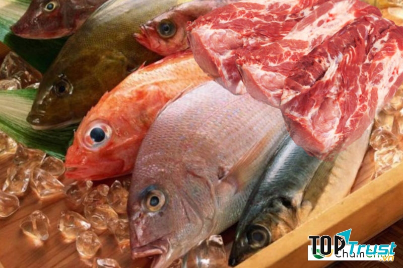 Bạn không nên bảo quản cá trong tủ lạnh quá lâu