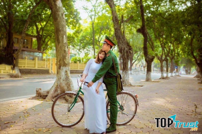 Cả hai đều lãng mạn