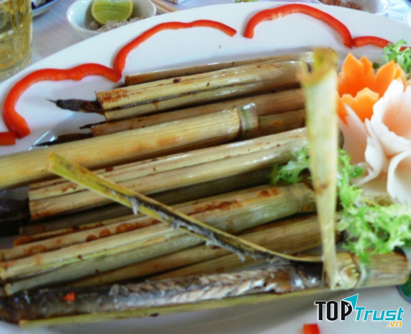 Cá kèo nướng ống sậy