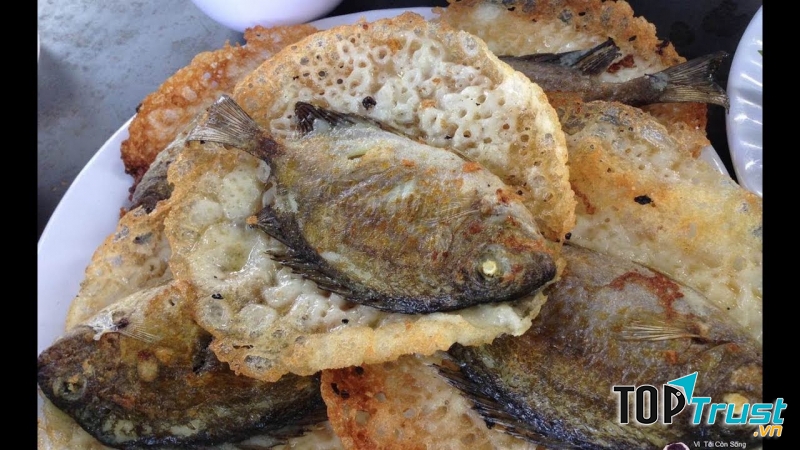 Bánh khoái cá kình làng Chuồn