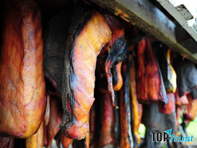 Cá mập lên men Hákarl