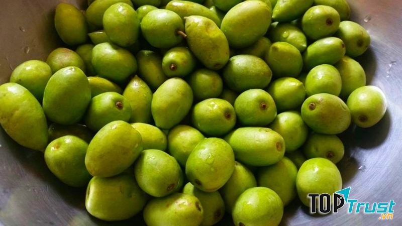 Qủa cà na