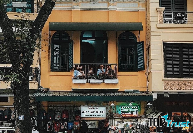 Một góc tại Đinh cafe