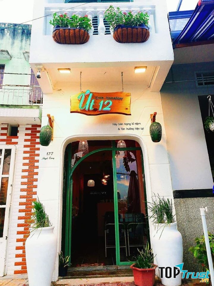 Cà phê Hẻm Út 12