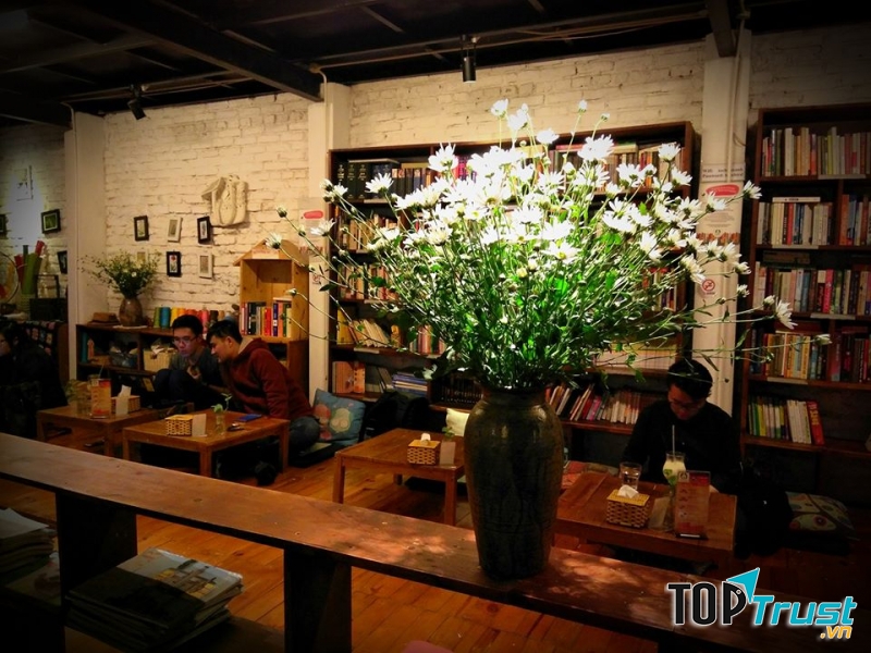 Cà phê sách Tổ Chim Xanh - Bluebirds' Nest