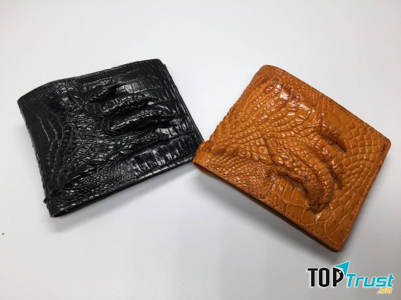Sản phẩm ví nam da cá sấu theo như đúng tên shop: Cá sấu Kiều Hưng