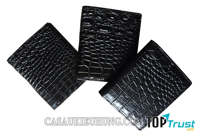 Sản phẩm ví nam da cá sấu theo như đúng tên shop: Cá sấu Kiều Hưng