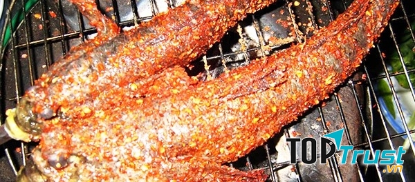 Cá thòi lòi nướng muối ớt