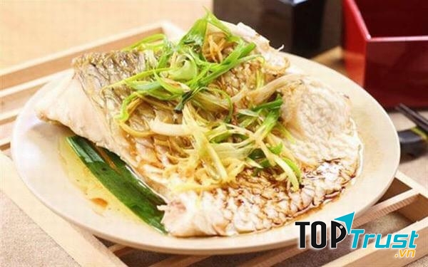 Cá trắm hấp hành