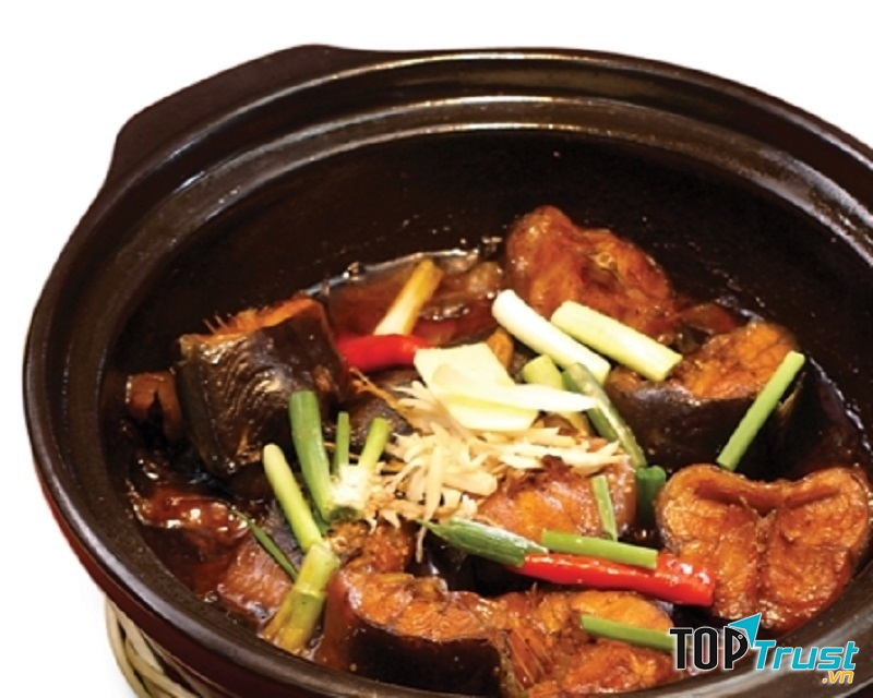 Cá trê kho gừng