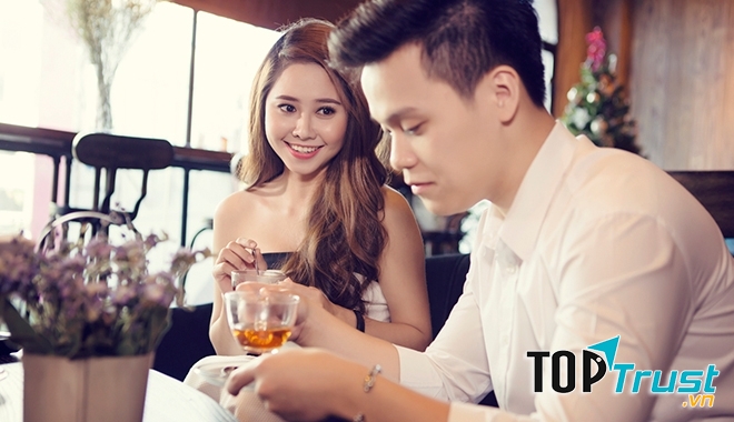 Các chàng trai có nghĩa vụ phải đưa nàng về tận nhà