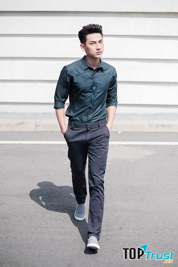 Đơn giản, gọn gàng và lịch lãm là từ khóa chuẩn không cần chỉnh cho bộ cánh của các chàng