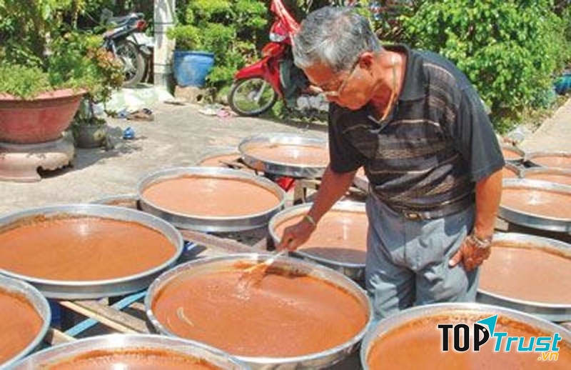 Nghề làm mắm tôm chà ở Gò Công