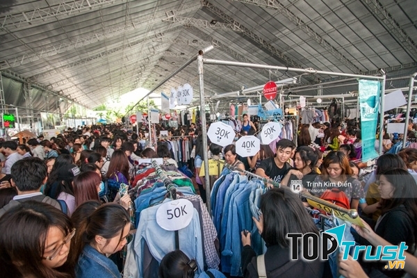 Các phiên chợ sale off cuối tuần