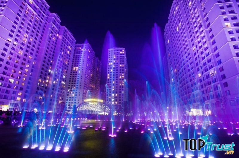 Times City lung linh với sân khấu nhạc nước