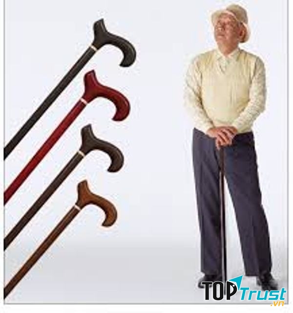 Gậy giúp người già dễ dàng trong việc di chuyển
