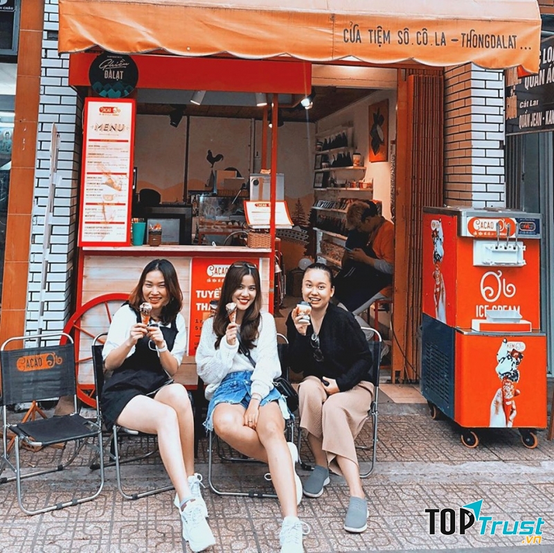 Góc check-in quen thuộc của các bạn trẻ khi đến với Cacao Ơi