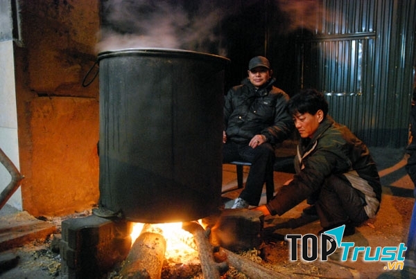 Chọn nồi tôn bánh sẽ ngon hơn