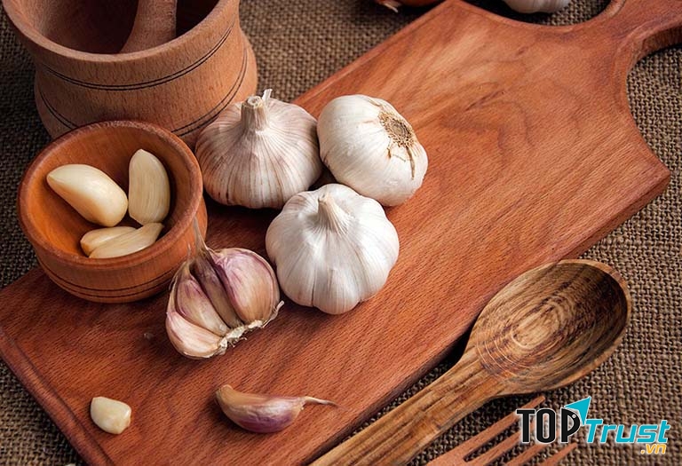 Cách chữa lành vết thương tại nhà bằng tỏi