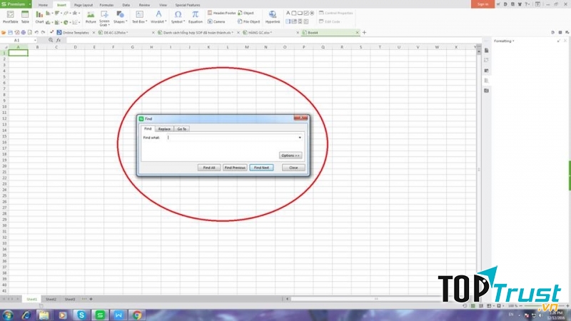 Nhấn tổ hợp phím Ctrl + F để hiển thị hộp thoại Find and Replace (mở sẵn mục Tìm kiếm - Find)