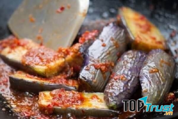 Cà tím xào cay