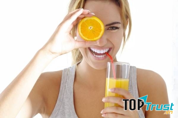 Nước cam có tác dụng làm trắng da