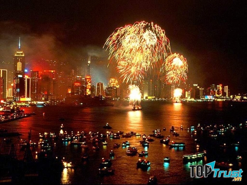 Người ta dùng nước mắt và nhin ăn một ngày để đón năm mới.