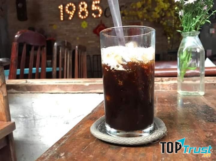 Cafe 1985