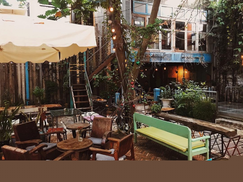 Cafe 1985 Garden