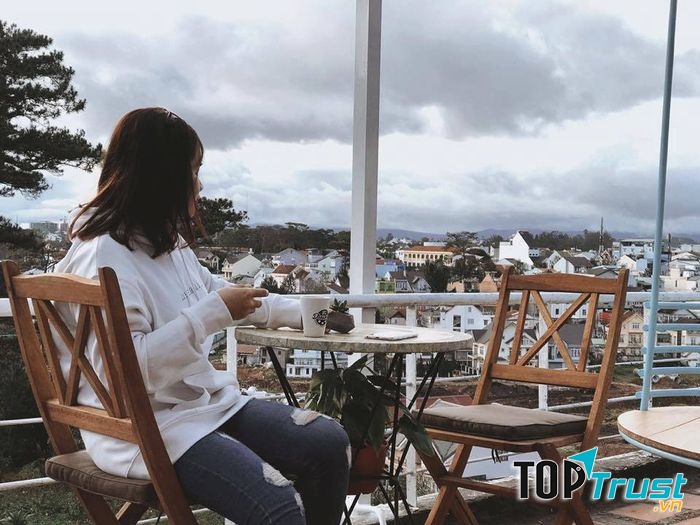 Quán cà phê đặc biệt dành cho “những người mơ mộng” tại thành phố mộng mơ