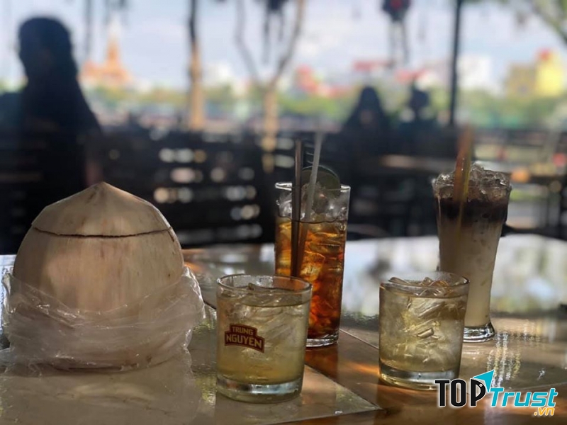 Cafe Gió và Nước