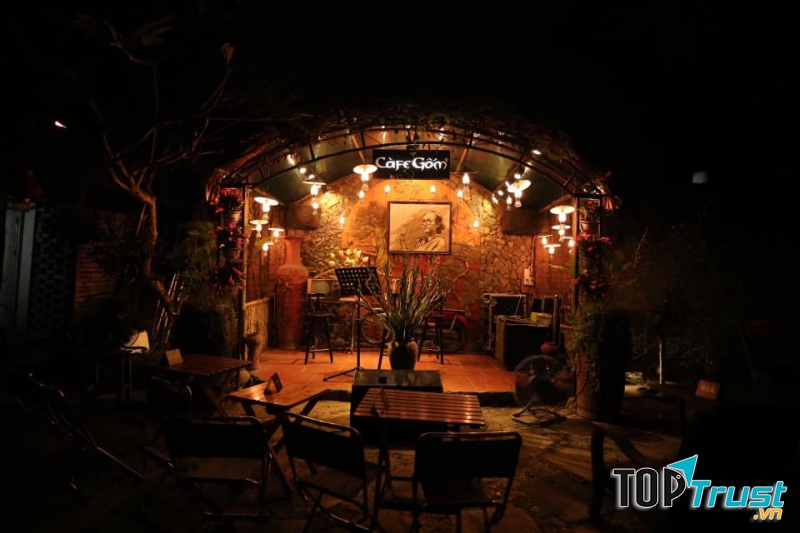 Cafe Gốm - Lệ Mật