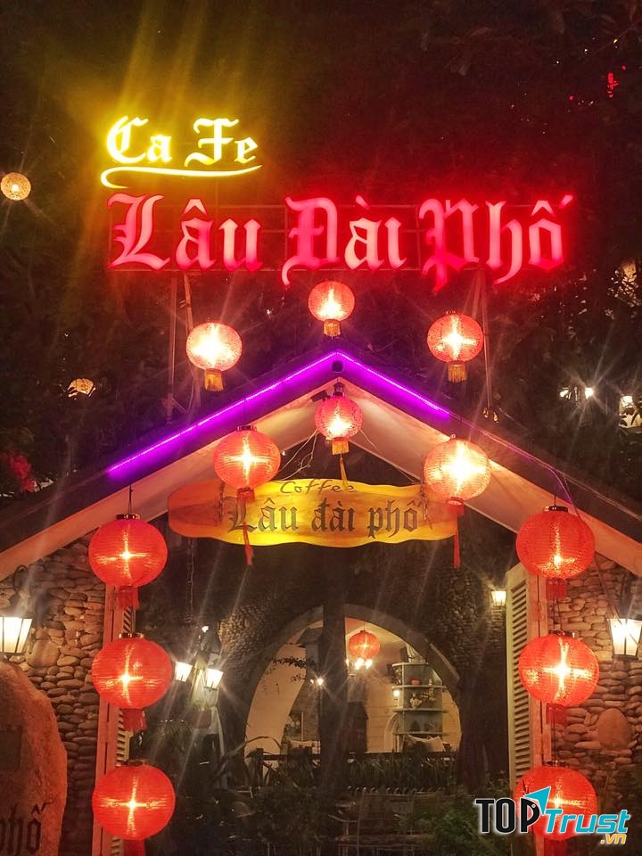 Cafe Lâu Đài - Castle Land Coffee