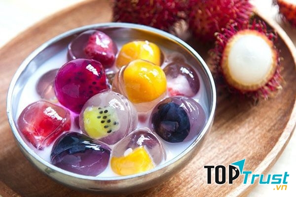 enu quán vô cùng đa dạng với nhiều loại chè khác nhau như chè bưởi, thập cẩm, nếp cẩm…