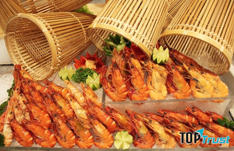 Buffet ngon, hấp dẫn tại nhà hàng