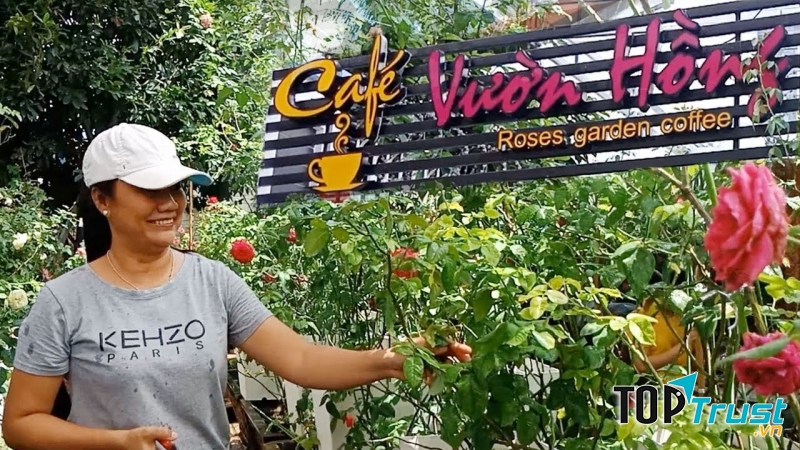 Cafe Vườn Hồng