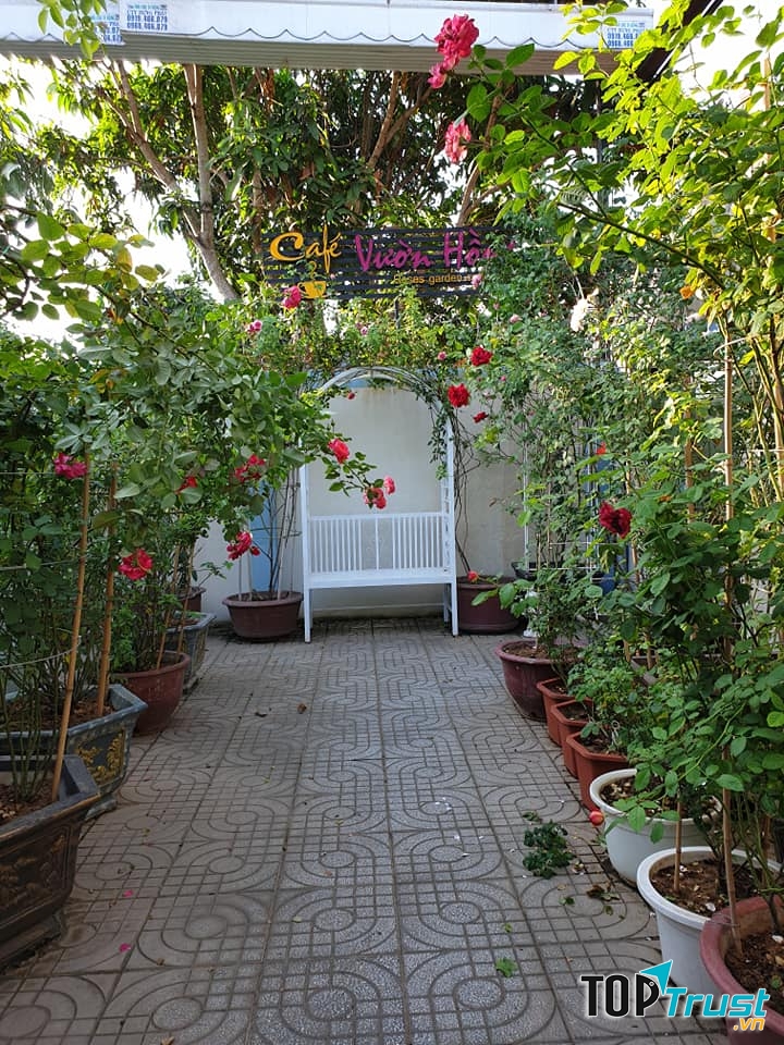 Cafe Vườn Hồng