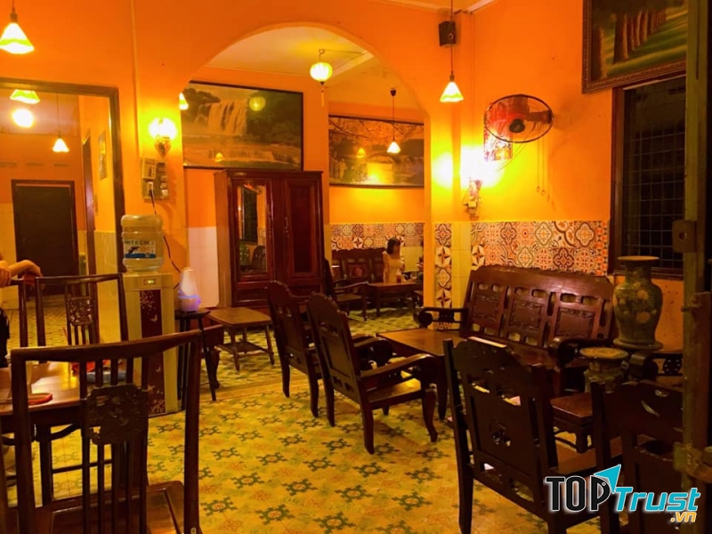 Caffe 19HồiẤy hệt như một bức tranh sinh động về những năm tháng thời bao cấp.