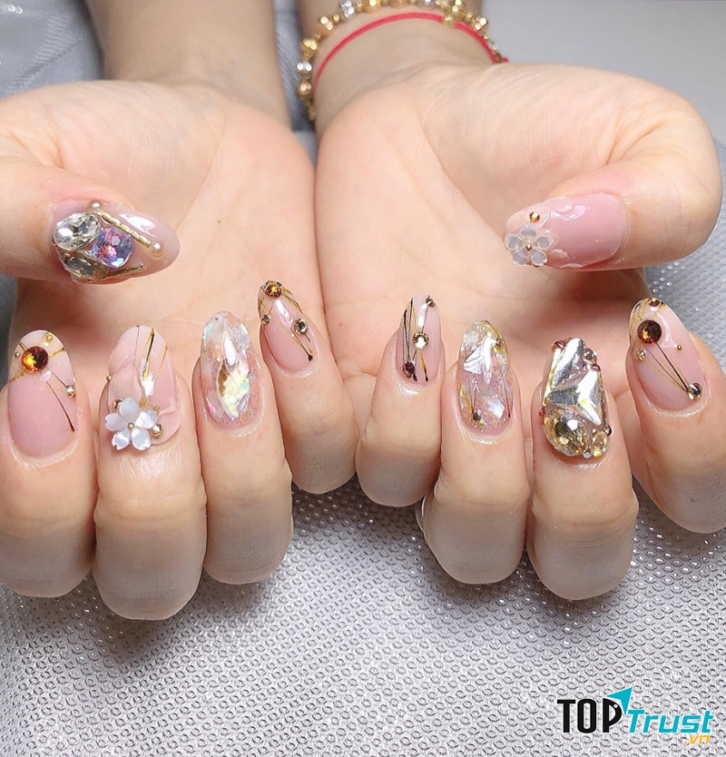 Cải Chua Nail