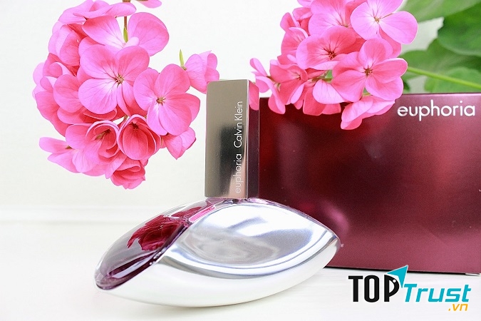 Calvin Klein Euphoria mang vẻ đẹp của một bông hoa chớm nở